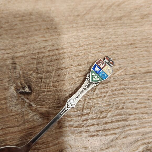 Sterling Silver Vtg BM Co Fort Frances CANADA SOUVENIR SPOON 3.75” Enamel Crest - Picture 2 of 6